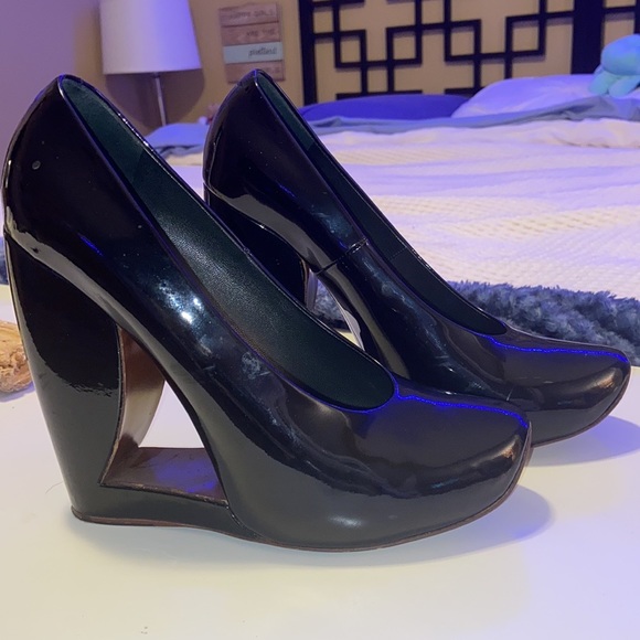 MARC JACOBS Heels - Picture 3 of 16